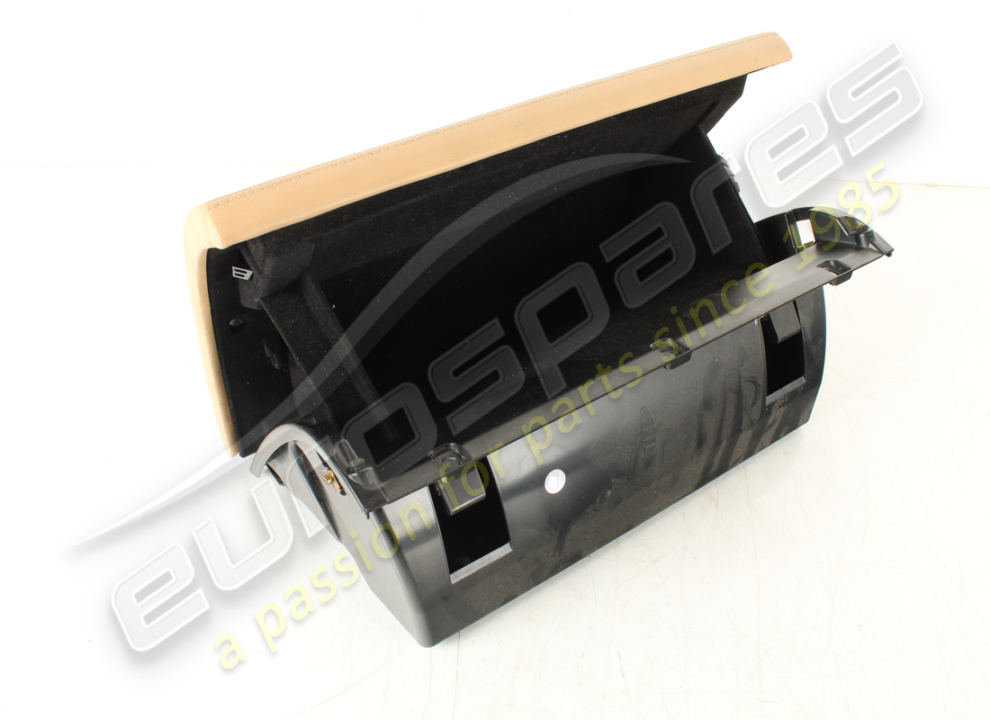 USED MASERATI COMPLETE GLOVE COMPARTMENT. PART NUMBER 980139367 (5) used maserati complete glove compartment. part number 980139367 (5)