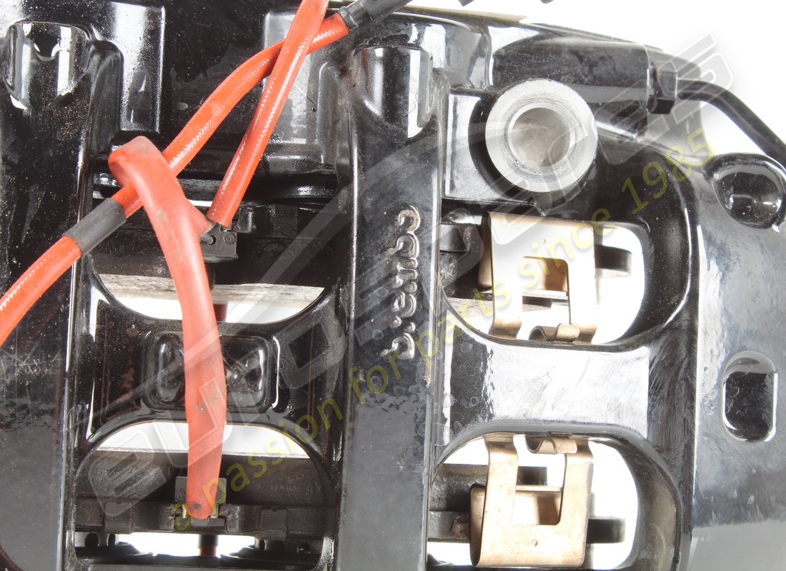 USED FERRARI COMPLETE RH REAR CALLIPER. PART NUMBER 776926 (4) used ferrari complete rh rear calliper. part number 776926 (4)