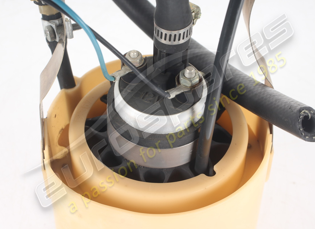 USED MASERATI SUBMERGED FUEL PUMP D.43 BOSCH. PART NUMBER 393750135 (3) used maserati submerged fuel pump d.43 bosch. part number 393750135 (3)