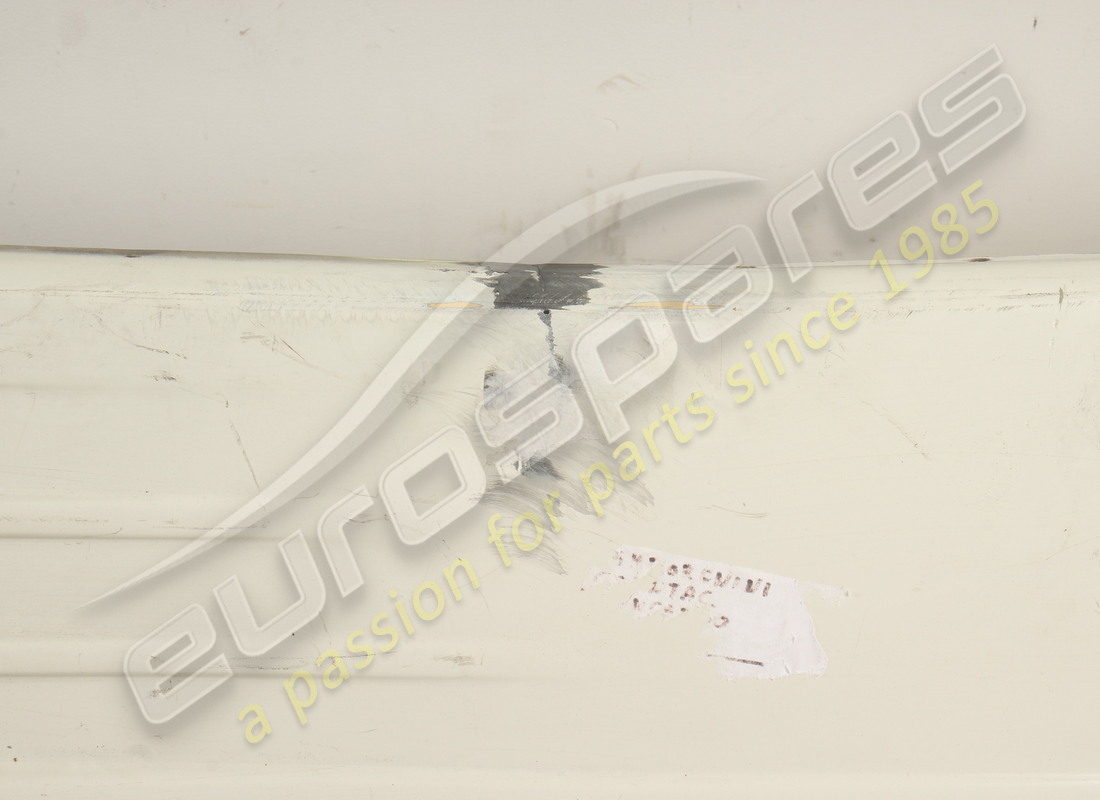 NEW (OTHER) LAMBORGHINI RH SKIRT EXTERIOR COVER. PART NUMBER 007010070 (6) new (other) lamborghini rh skirt exterior cover. part number 007010070 (6)