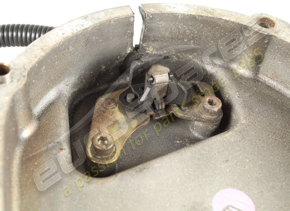 USED MASERATI FRONT RH SENSOR HOLDER COVER. PART NUMBER 585007400 (3) used maserati front rh sensor holder cover. part number 585007400 (3)