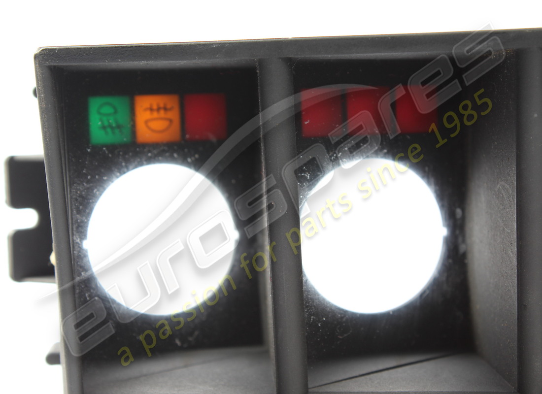 USED FERRARI CONSOLE COMPLETE. PART NUMBER 123652 (2) used ferrari console complete. part number 123652 (2)