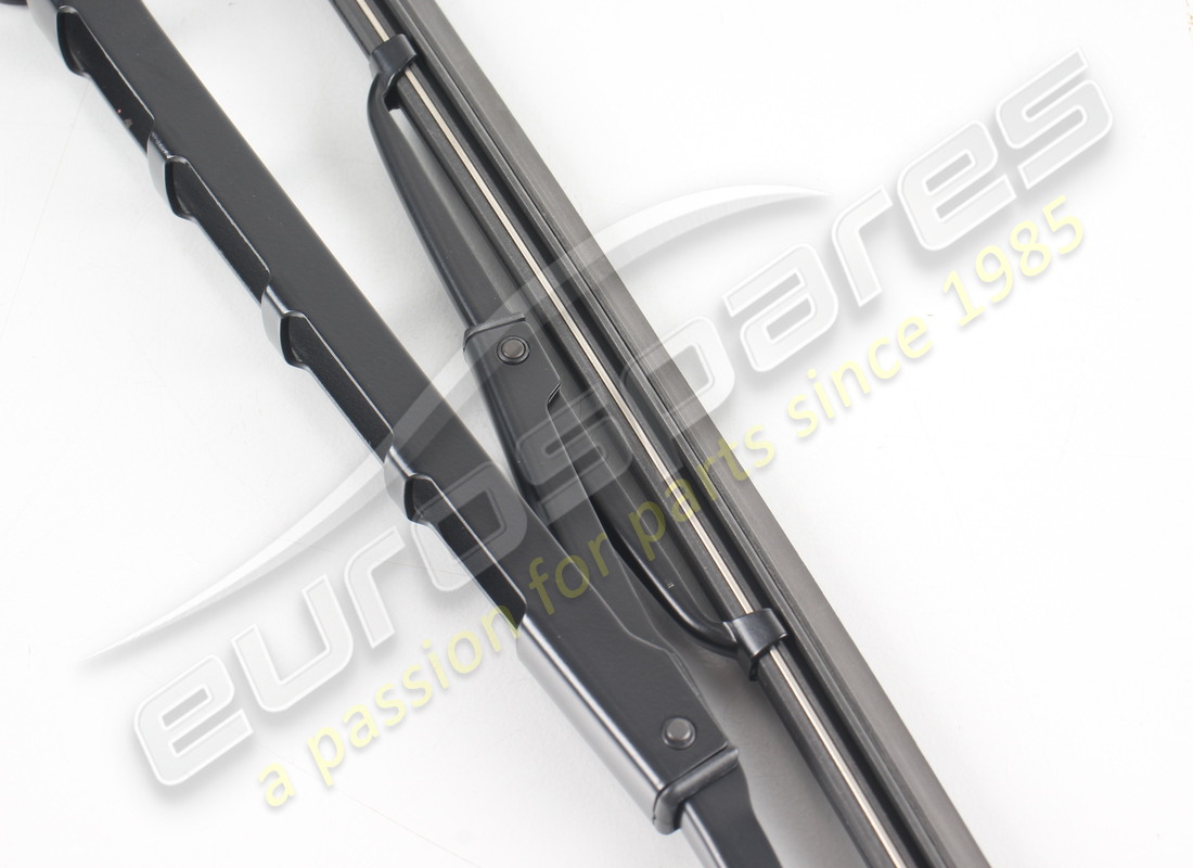 NEW FERRARI WIPER BLADE. PART NUMBER 67546700 (3) new ferrari wiper blade. part number 67546700 (3)