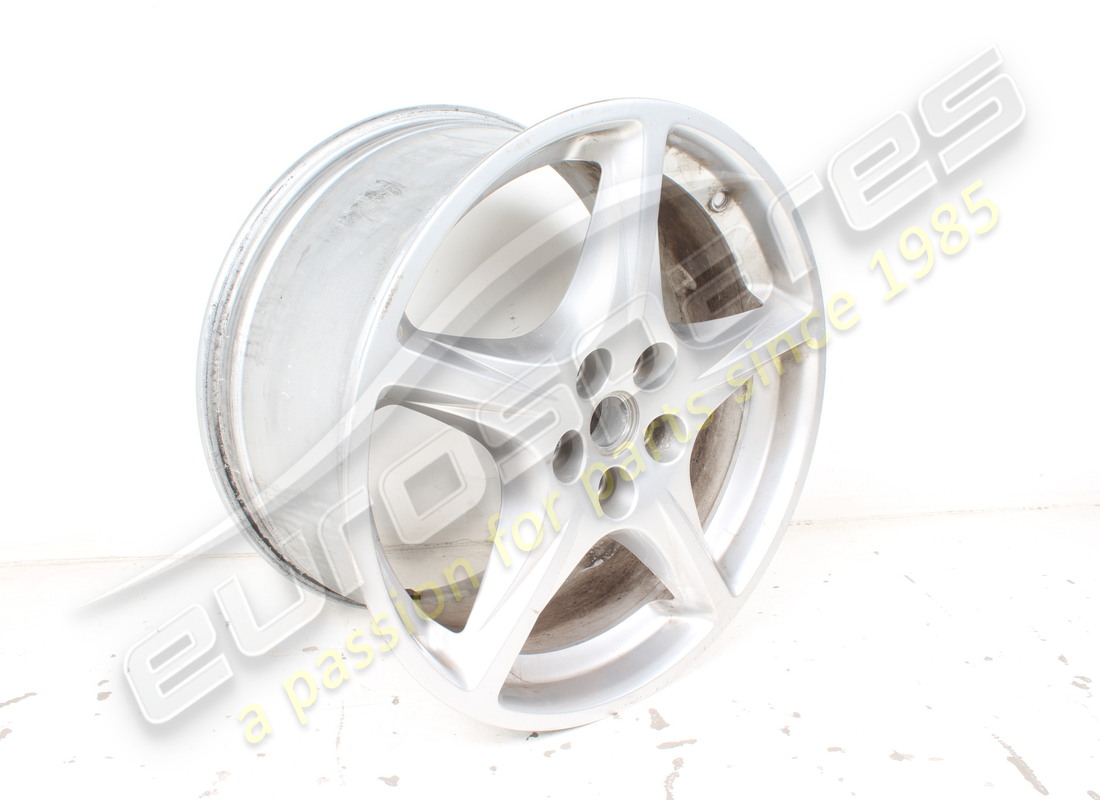 used ferrari rear wheel rim 10jx19. part number 194187 (2)