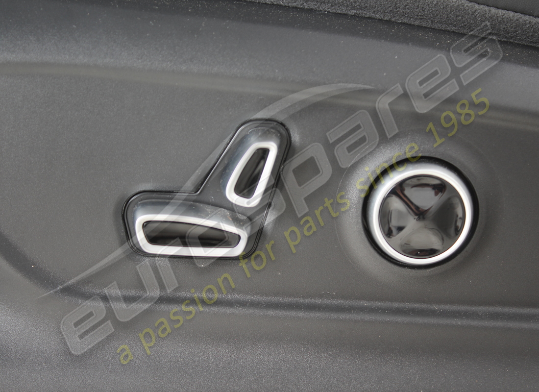 USED MASERATI FRONT LH SEAT ASSEMBLY. PART NUMBER 670207073 (7) used maserati front lh seat assembly. part number 670207073 (7)