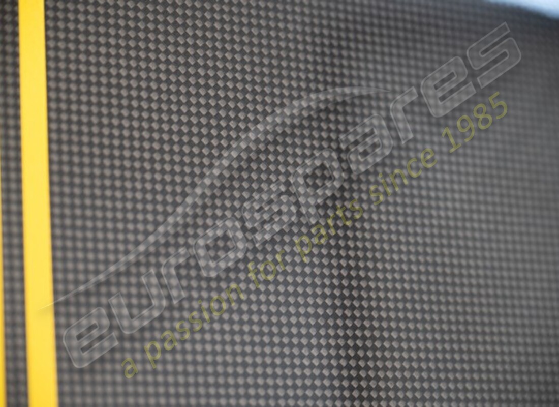 NEW (OTHER) FERRARI SPOILER MOBILE OPT CARB COMPLETE. PART NUMBER 898531 (2) new (other) ferrari spoiler mobile opt carb complete. part number 898531 (2)