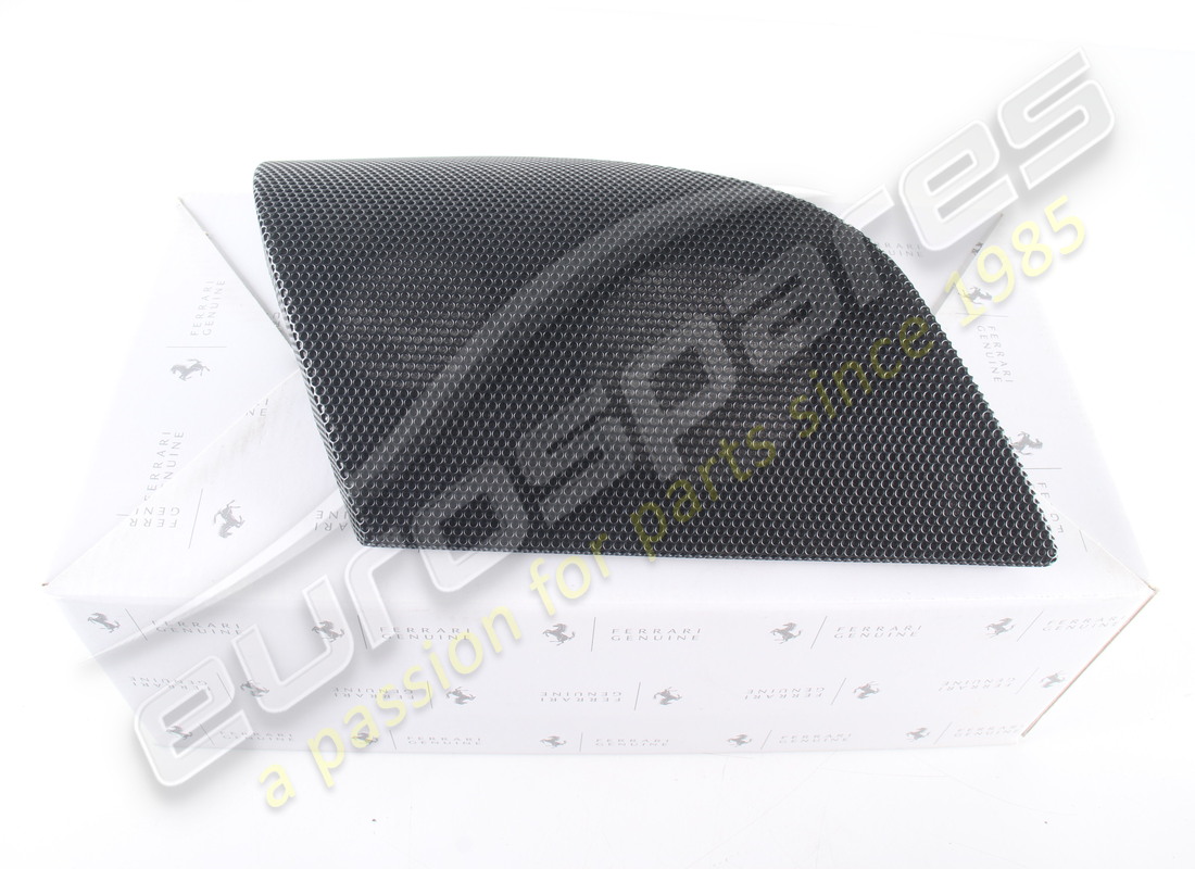 new ferrari rh hi-fi grille. part number 87514400 (1)