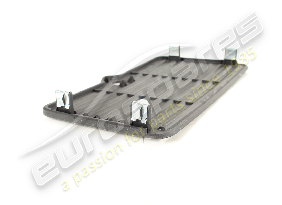 used maserati central air diffuserblack. part number 66526700 (3)