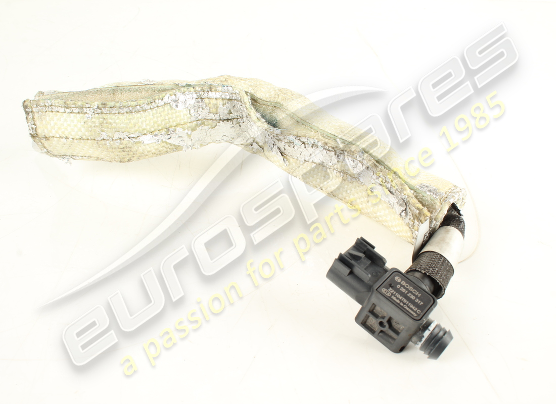 USED FERRARI PIPE FROM DISCONNECTER UNION. PART NUMBER 340024 (1) used ferrari pipe from disconnecter union. part number 340024 (1)