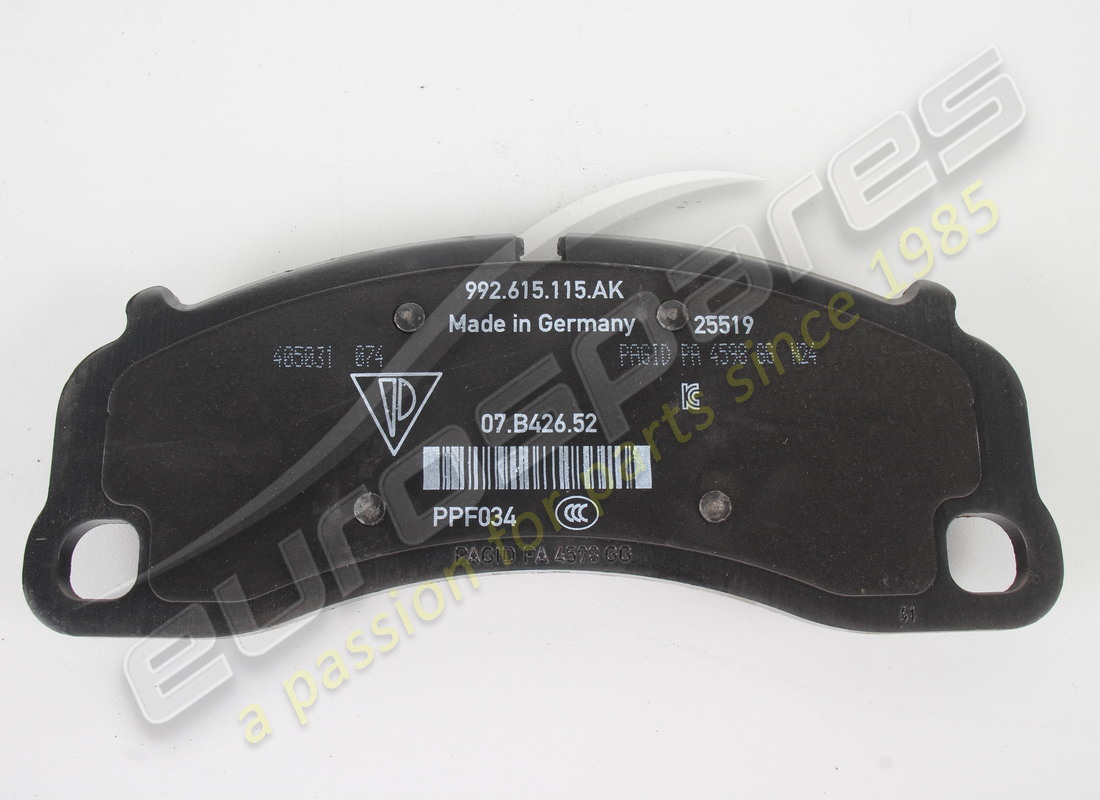 NEW PORSCHE 1 SET OF BRAKE PADS FOR DISK BRAKE. PART NUMBER 992698151H (2) new porsche 1 set of brake pads for disk brake. part number 992698151h (2)