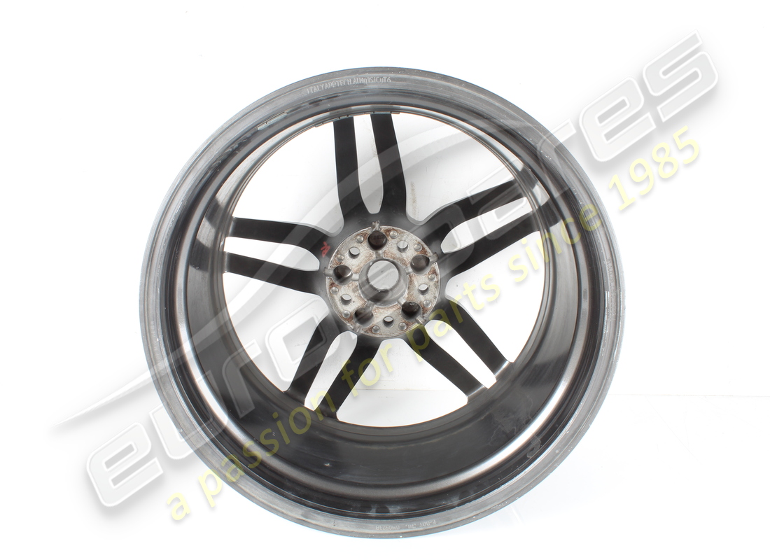 used ferrari rear rim. part number 275586 (3)