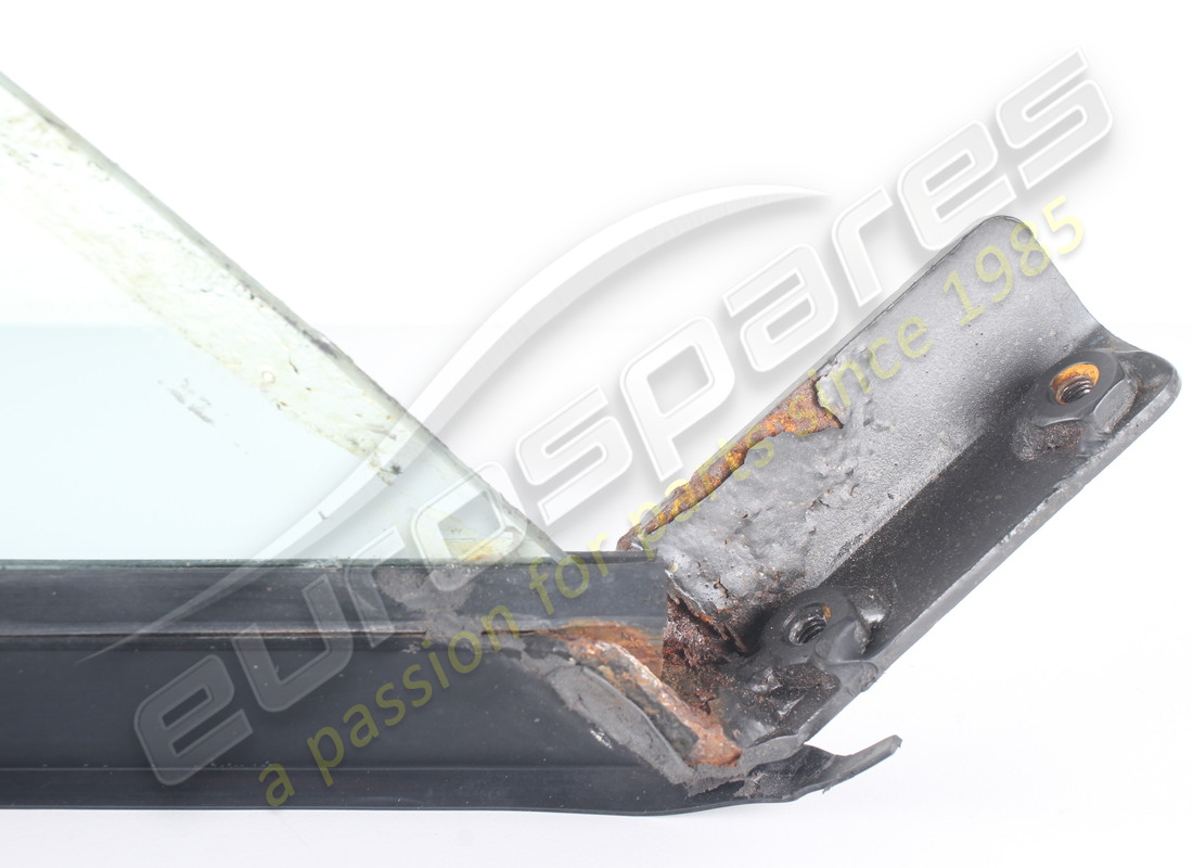 used eurospares lh quarter glass & frame for gts. part number eap1721800 (4)