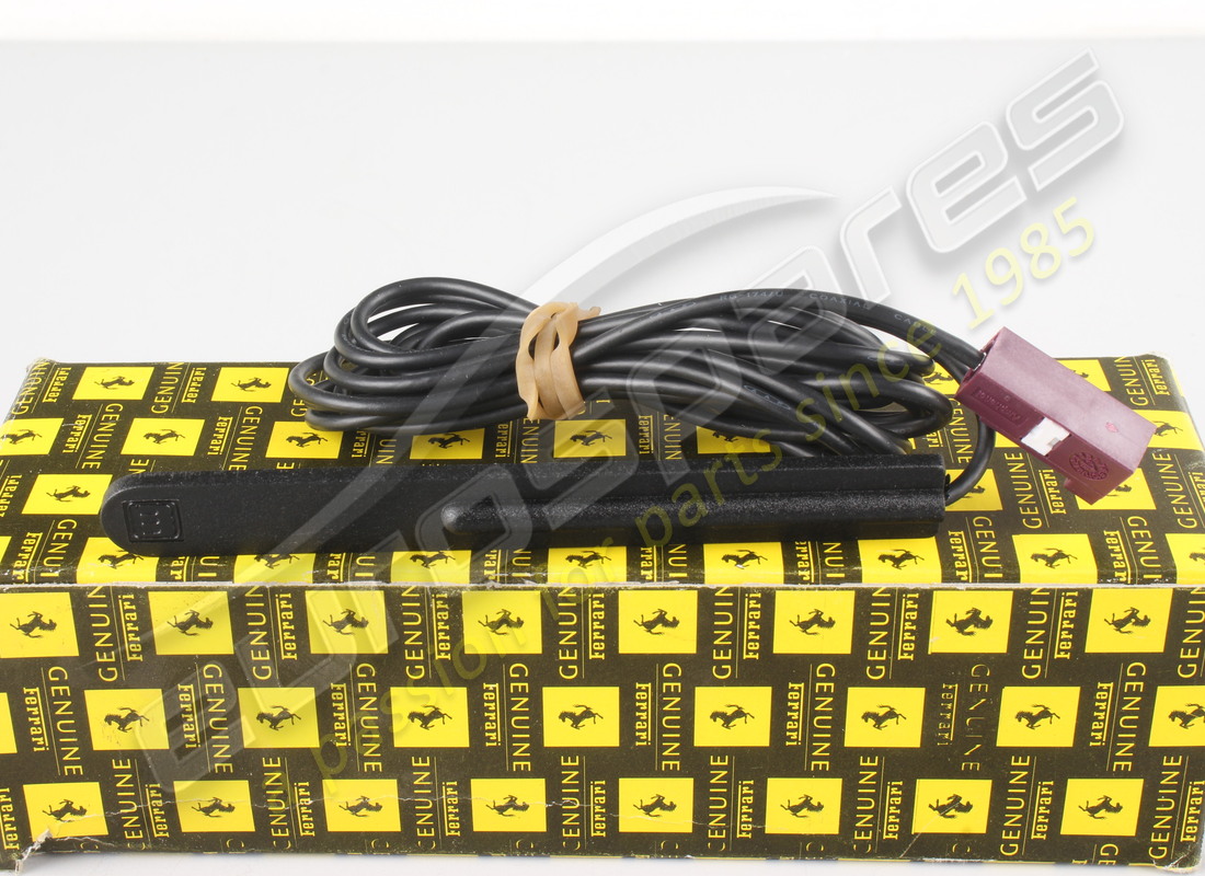 new ferrari gsm antenna-phantom 918 -val. part number 226131 (2)