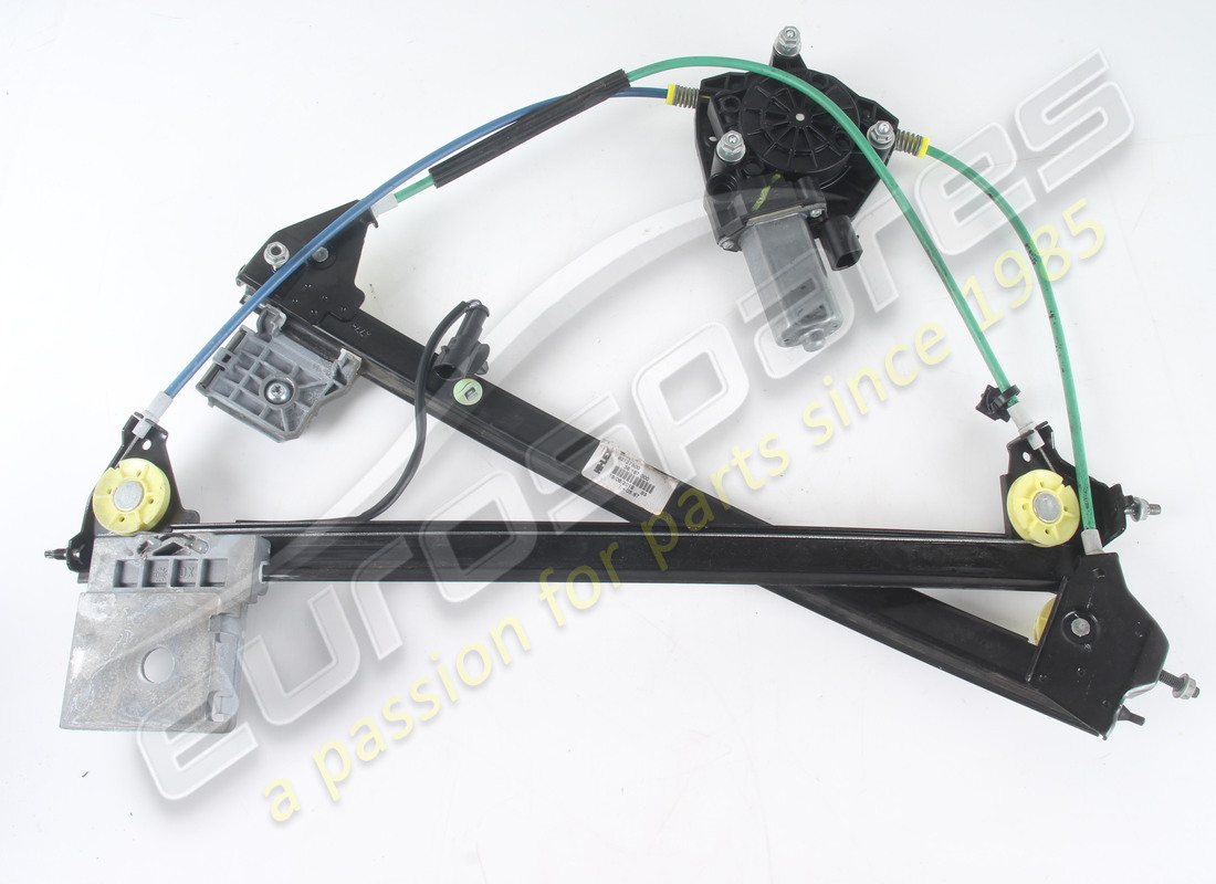 USED FERRARI FRONT RH DOOR POWER WINDOW M. PART NUMBER 82127500 (2) used ferrari front rh door power window m. part number 82127500 (2)