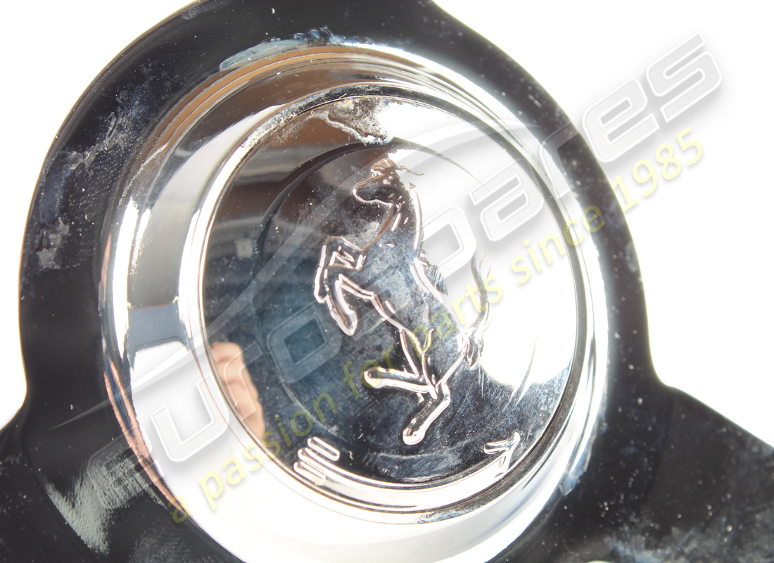 NEW OE RH HUB NUT 38MM TYPE 32 CAMPAGNOLO 275GTS/330GTC. PART NUMBER 95700040 (2) new oe rh hub nut 38mm type 32 campagnolo 275gts/330gtc. part number 95700040 (2)