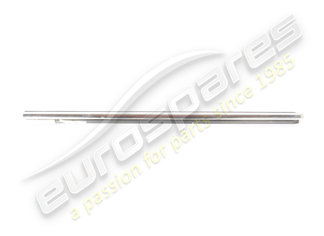 USED Maserati COMPLETE RH OUTER GLASS SCRAPER GAS . PART NUMBER 670002082 (1)