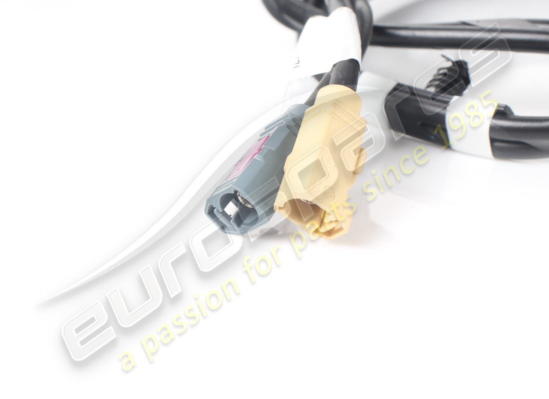 USED FERRARI FM2-DAB2 AMPLIFIER CABLE. PART NUMBER 952010 (3) used ferrari fm2-dab2 amplifier cable. part number 952010 (3)