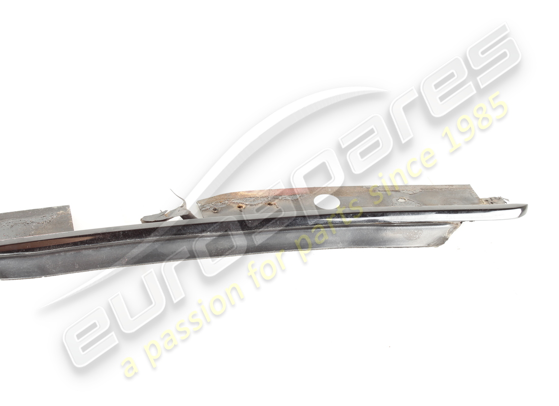 used ferrari lh door moulding. part number 61861800 (5)