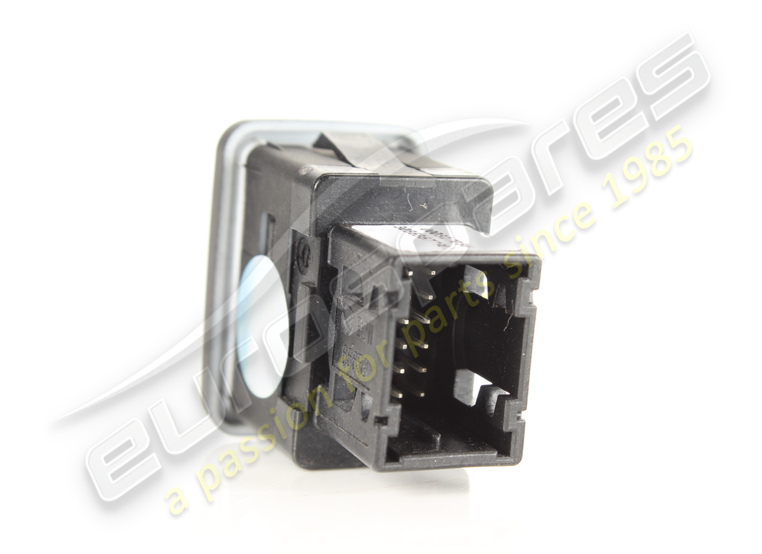 USED FERRARI USB SOCKET. PART NUMBER 317086 (2) used ferrari usb socket. part number 317086 (2)