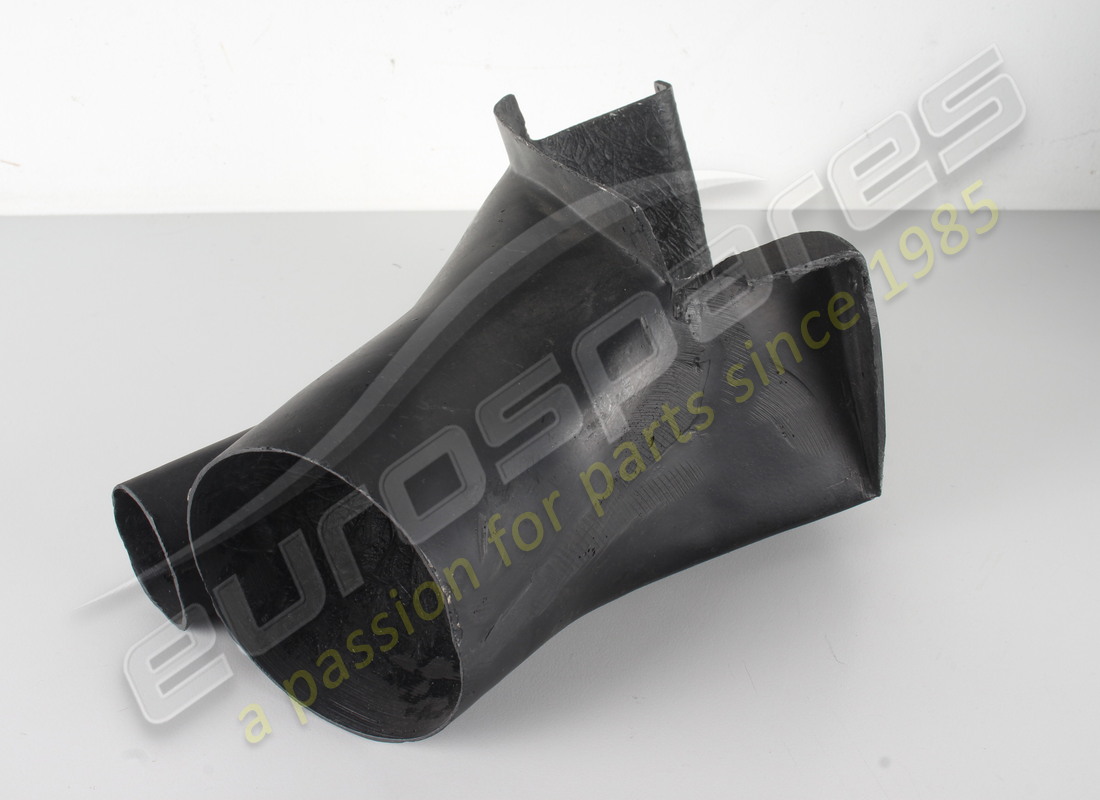 NEW FERRARI RH BRAKE AIR CONVEYOR. PART NUMBER 124191 (1) new ferrari rh brake air conveyor. part number 124191 (1)