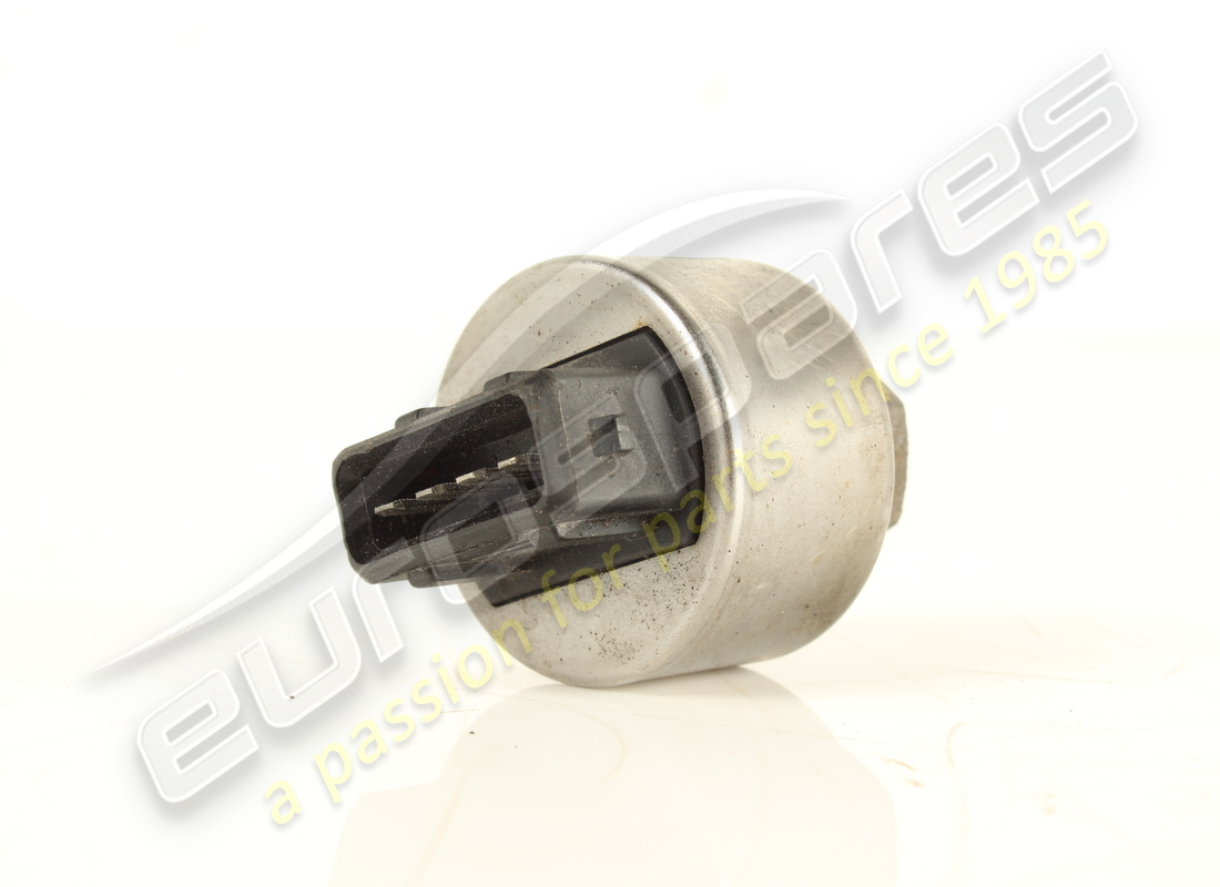 USED FERRARI AIR CONDITIONING PRESSOSTAT. PART NUMBER 66374400 (2) used ferrari air conditioning pressostat. part number 66374400 (2)
