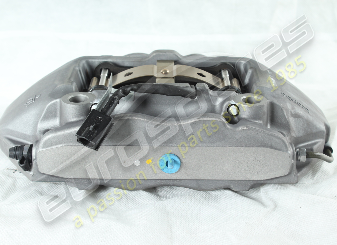 NEW MASERATI FRONT LH CALIPER (157 DS/330. PART NUMBER 670032713 (3) new maserati front lh caliper (157 ds/330. part number 670032713 (3)
