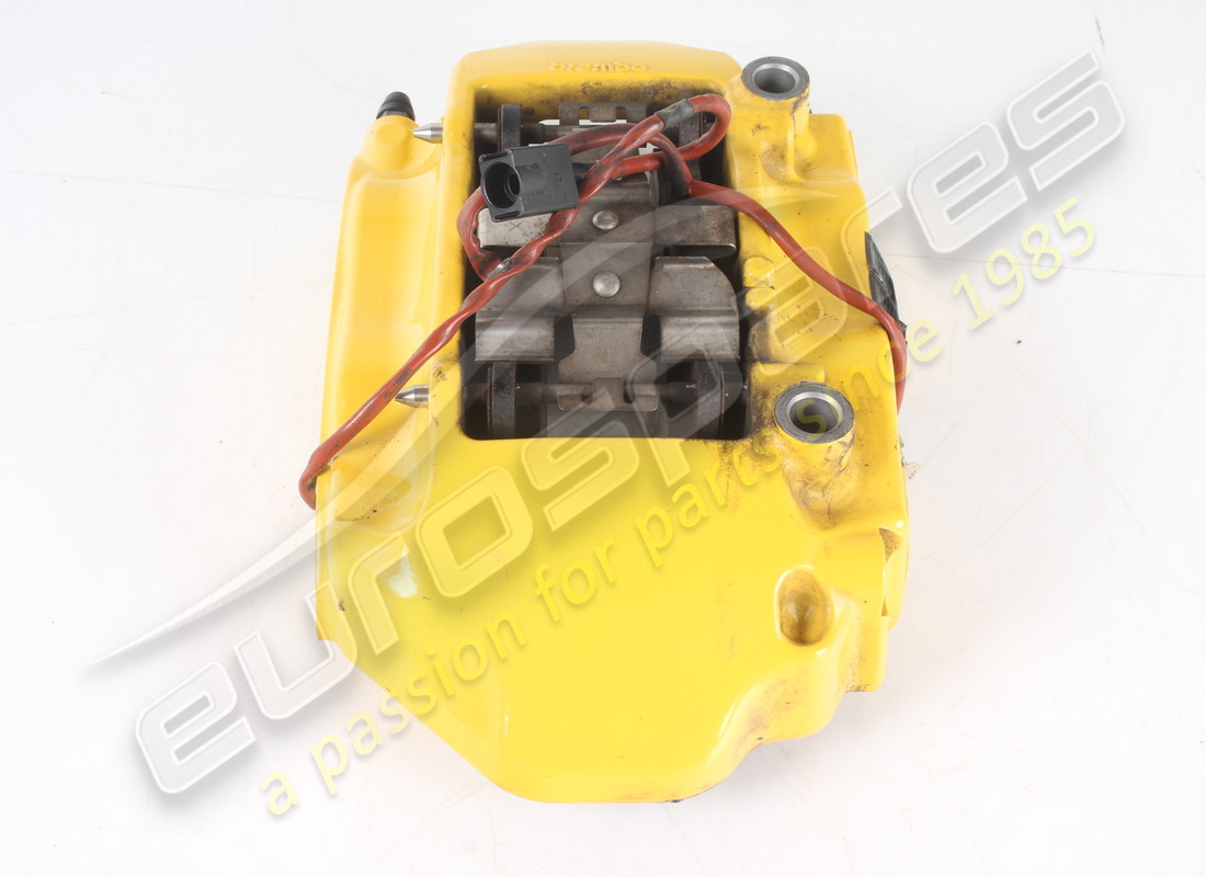 used ferrari rear rh caliper with pads. part number 336053 (2)