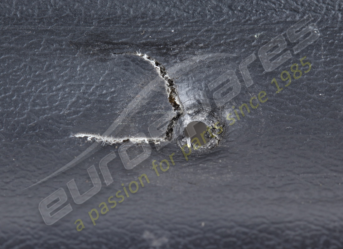 USED FERRARI RH MOULDING GTS. PART NUMBER 60356706 (6) used ferrari rh moulding gts. part number 60356706 (6)