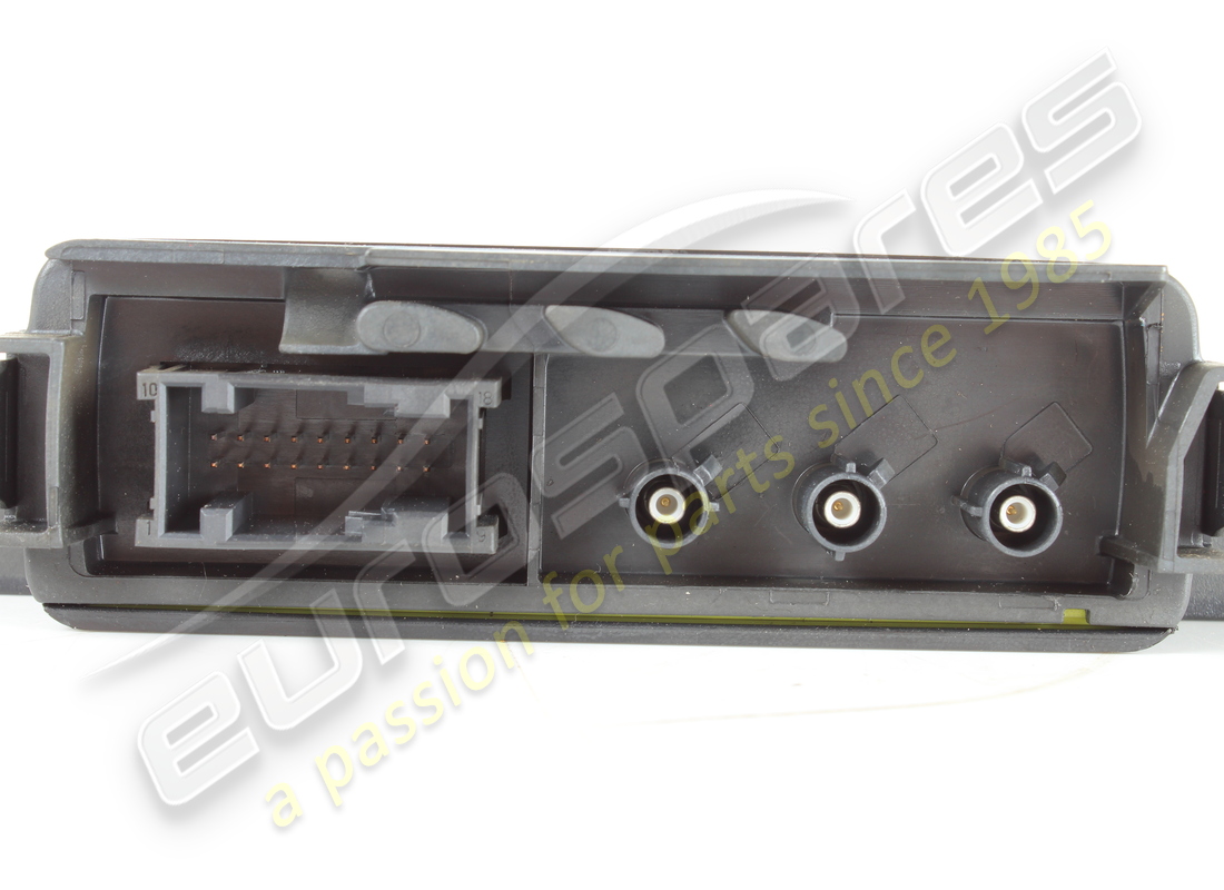 damaged ferrari tcu ecall / svr. part number 824396 (4)