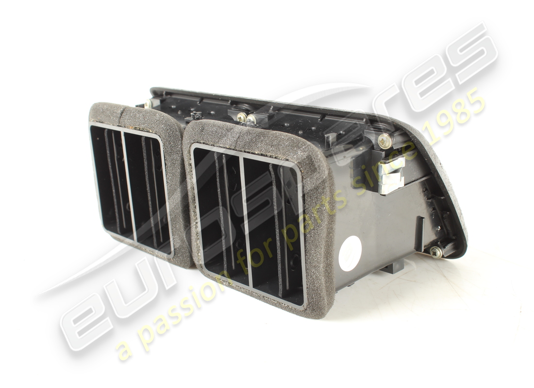 used maserati rear air vent opening. part number 67211900 (5)