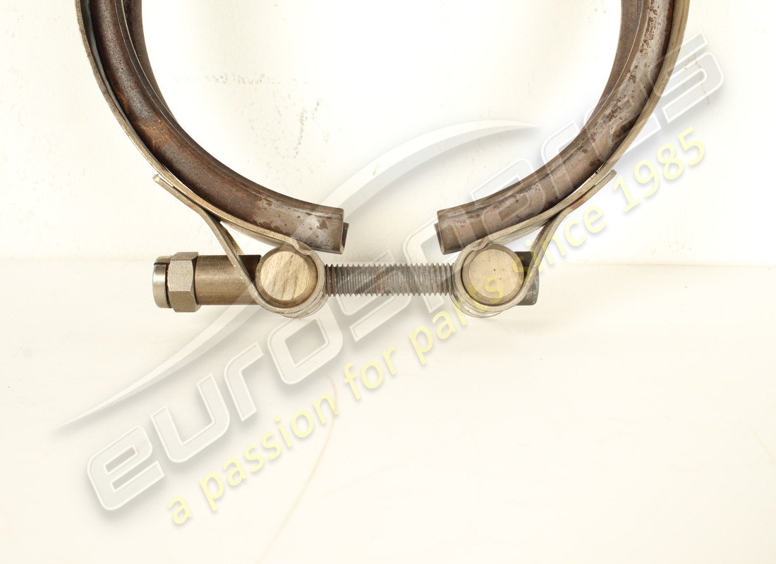 used ferrari v-clamp for fastening cataly. part number 290743 (2)
