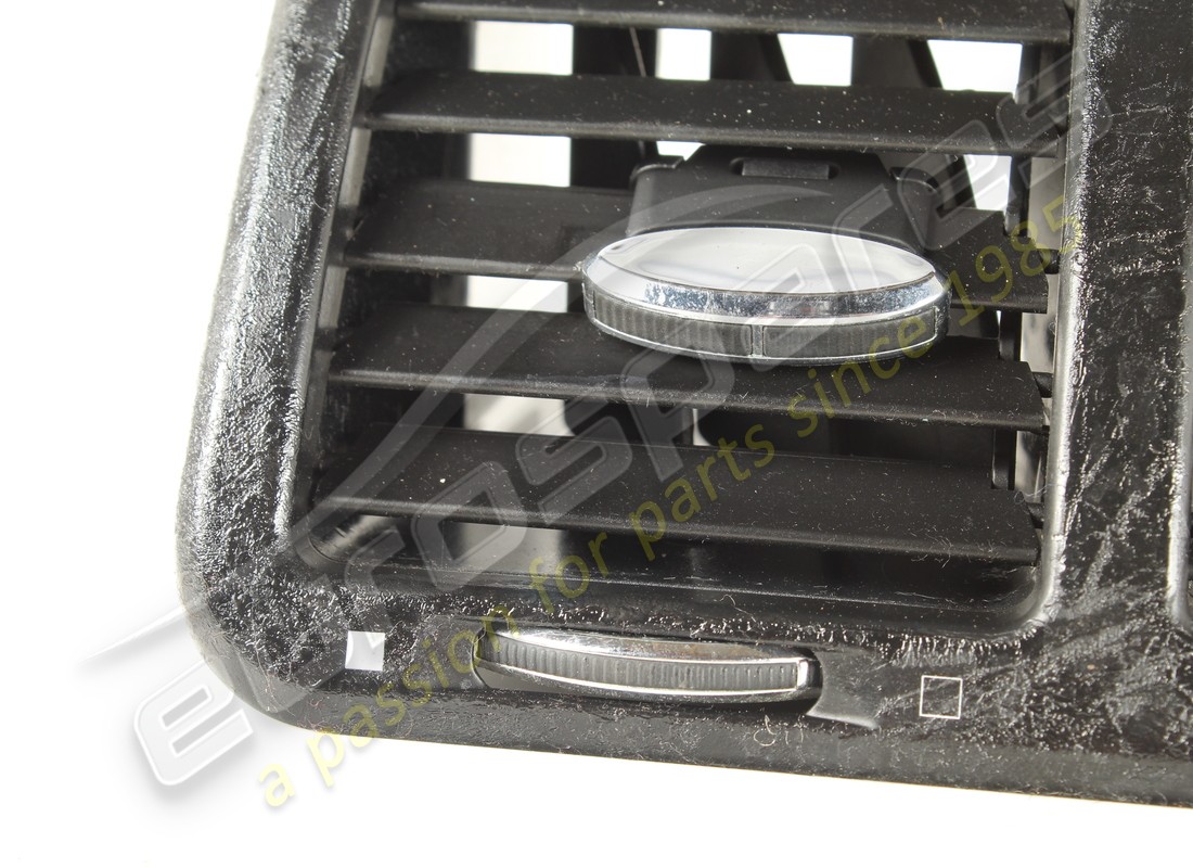 used maserati rear air vent opening. part number 67211900 (3)