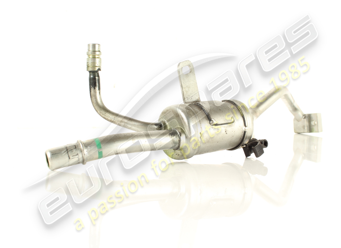 USED FERRARI PIPE WITH JACKET. PART NUMBER 266282 (4) used ferrari pipe with jacket. part number 266282 (4)