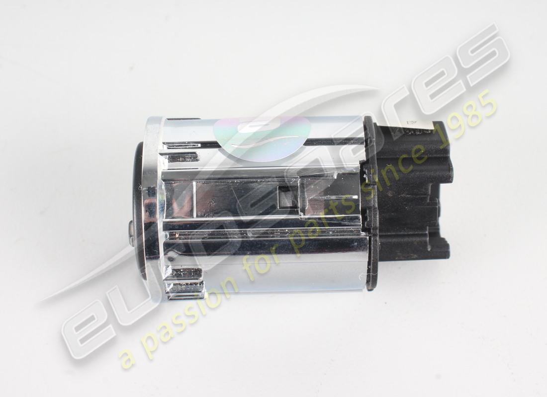 damaged aston martin switch assembly, air conditioning request. part number 6g3319e755ba (2)