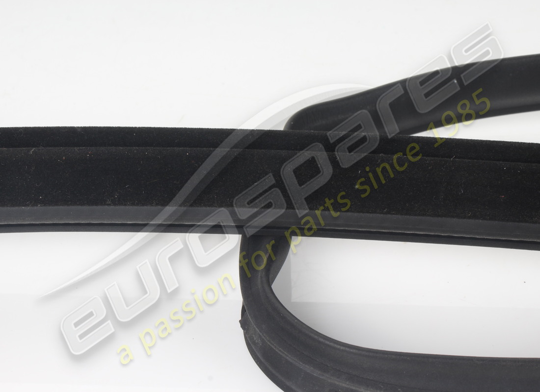 USED FERRARI GUARNIZ.FILO CINTURA INT. PO. PART NUMBER 861173 (2) used ferrari guarniz.filo cintura int. po. part number 861173 (2)