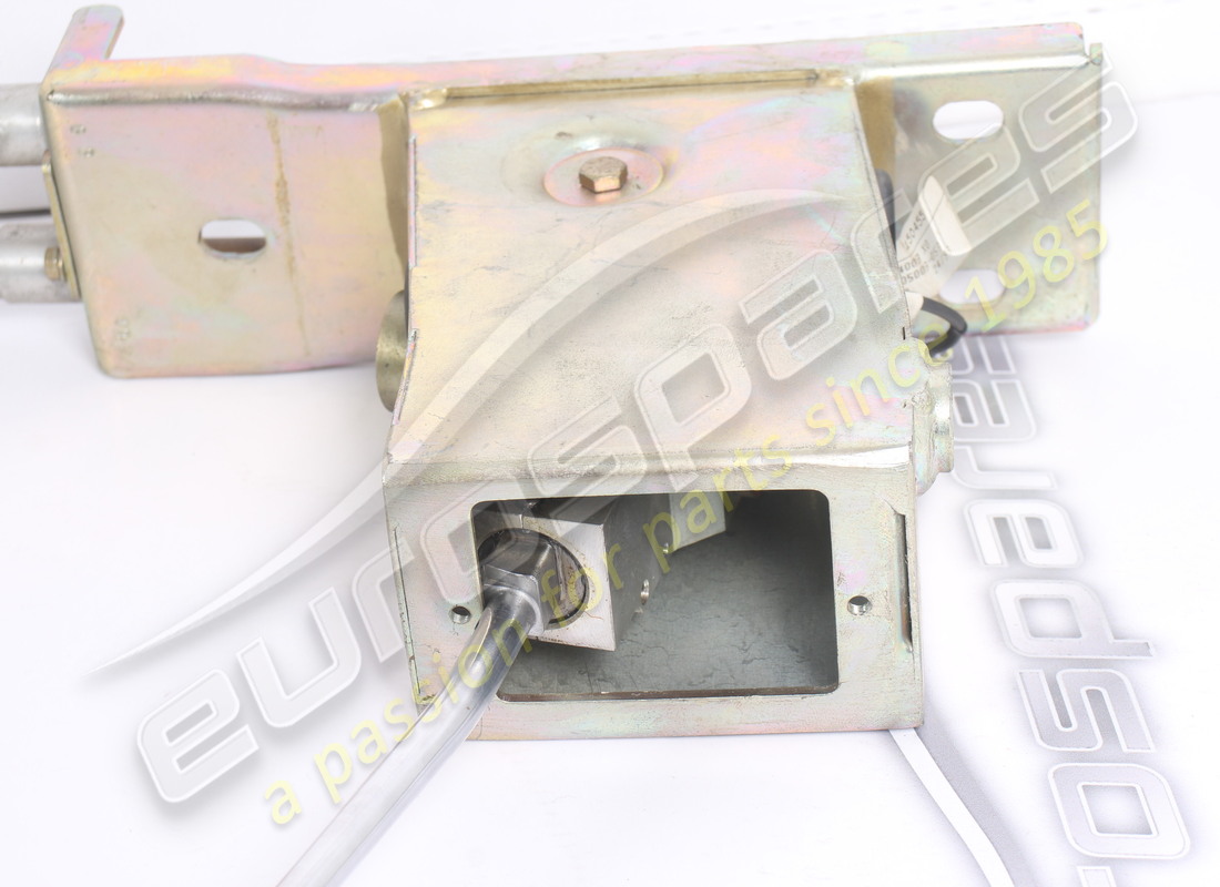 NEW FERRARI GEARBOX CONTROL ASSEMBLY LHD PART NUMBER 144787 (5) new ferrari gearbox control assembly lhd part number 144787 (5)