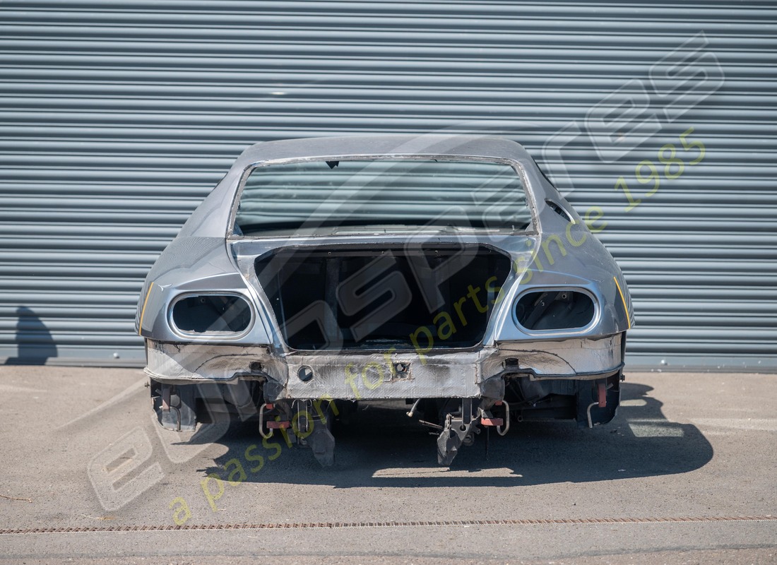 USED FERRARI COMPLETE BODYSHELL. PART NUMBER 65887700 (7) used ferrari complete bodyshell. part number 65887700 (7)