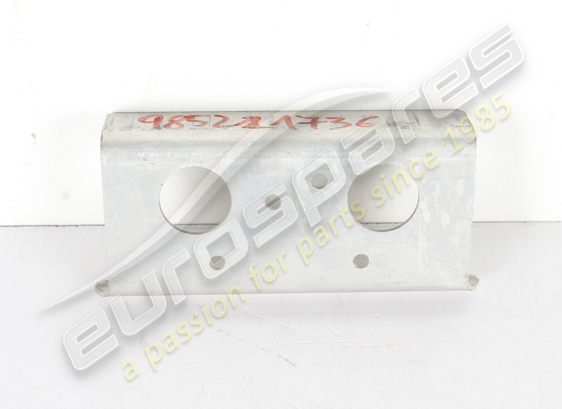 NEW FERRARI REINFORCEMENT BRACKET. PART NUMBER 221736 (1) new ferrari reinforcement bracket. part number 221736 (1)