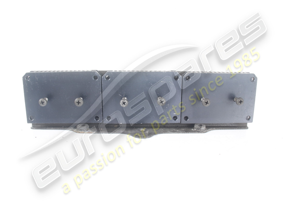 used maserati maserati part 393250302. part number 393250302 (2)