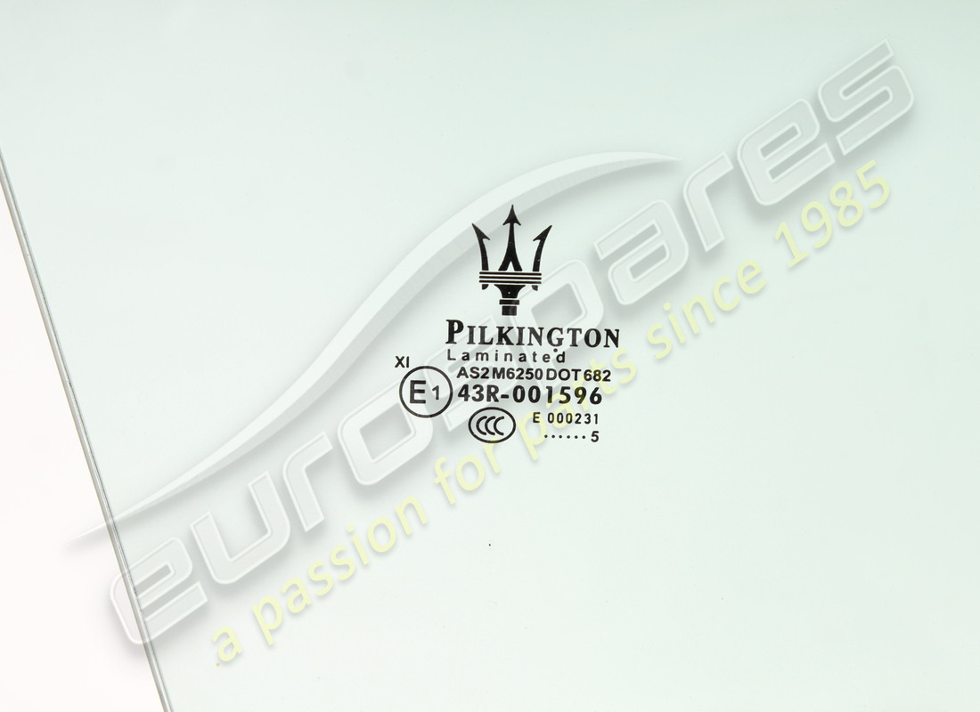 NEW MASERATI FRONT RH DOOR WINDOW GLASS. PART NUMBER 83744300 (2) new maserati front rh door window glass. part number 83744300 (2)