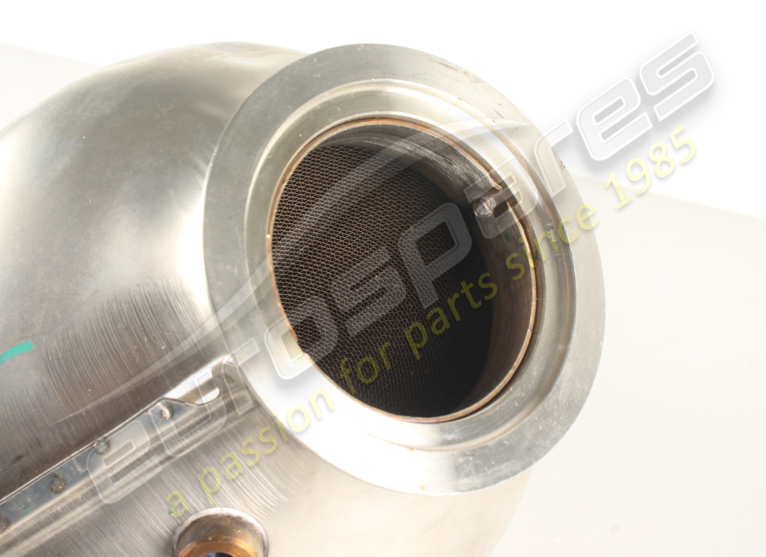 NEW FERRARI RH CATALYTIC CONVERTER. PART NUMBER 303836 (3) new ferrari rh catalytic converter. part number 303836 (3)