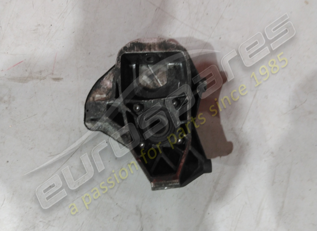 USED EUROSPARES FRONT KNUCKLE AND HUB BEARING AND HEAT SHIELD. PART NUMBER EAP1384842 (2) used eurospares front knuckle and hub bearing and heat shield. part number eap1384842 (2)