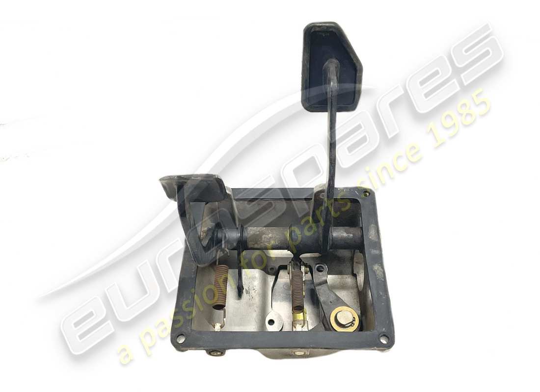 USED FERRARI PEDAL BOX SUPPORT COMPLETE. PART NUMBER 108022 (3) used ferrari pedal box support complete. part number 108022 (3)