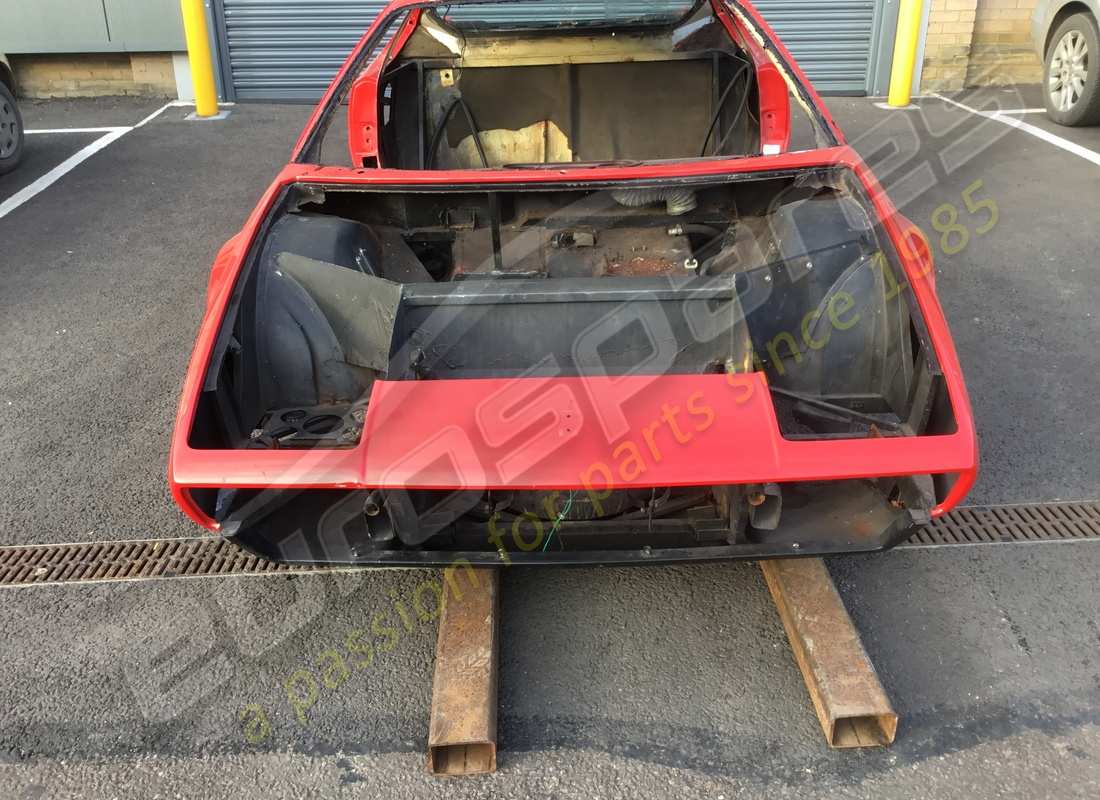 USED EUROSPARES FERRARI 308 GT4 DINO (1979) RHD BODYSHELL & CHASSIS. PART NUMBER EAP1390100 (2) used eurospares ferrari 308 gt4 dino (1979) rhd bodyshell & chassis. part number eap1390100 (2)