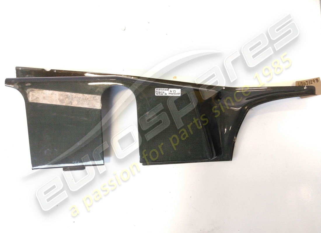 NEW LAMBORGHINI SHIELD. PART NUMBER 418103729B (1) new lamborghini shield. part number 418103729b (1)