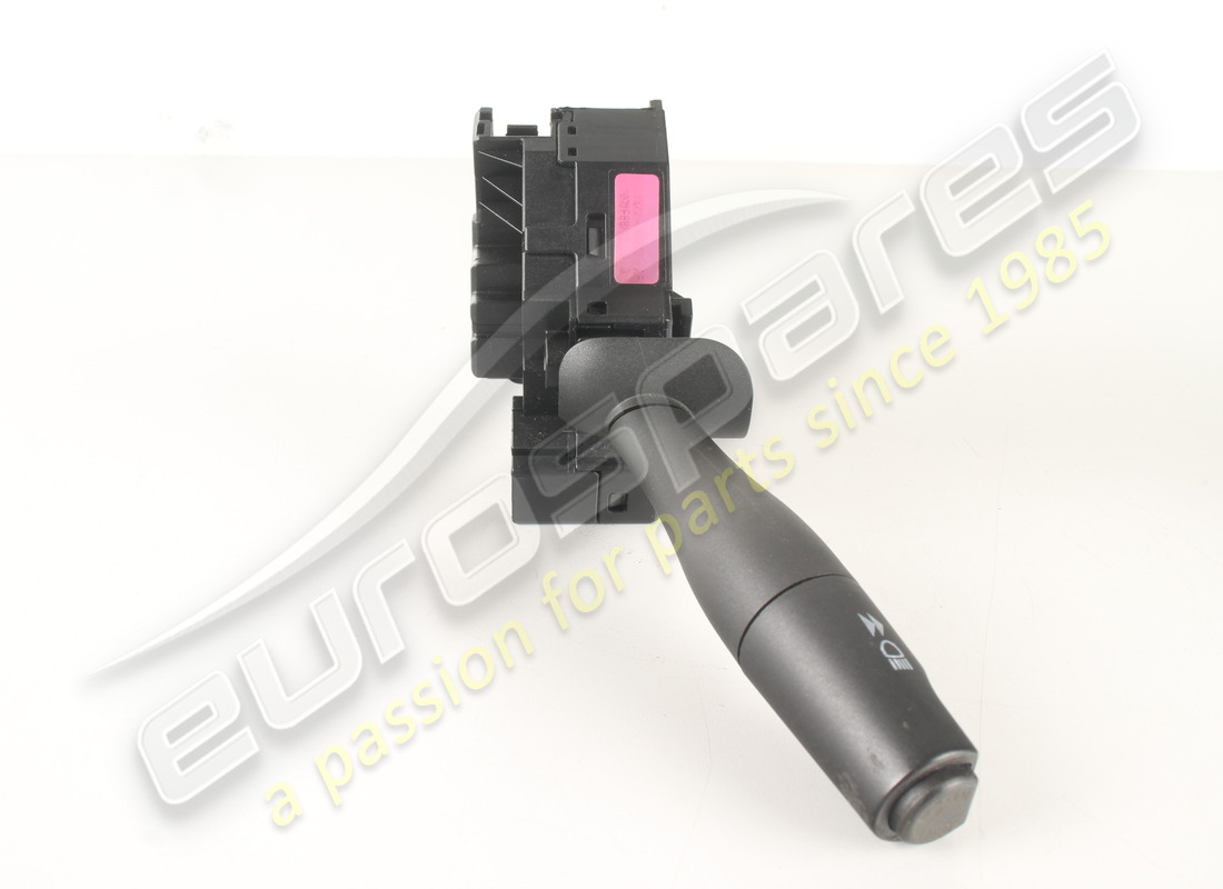 USED ASTON MARTIN SWITCH-INDICATOR. PART NUMBER 4G433710907 (4) used aston martin switch-indicator. part number 4g433710907 (4)