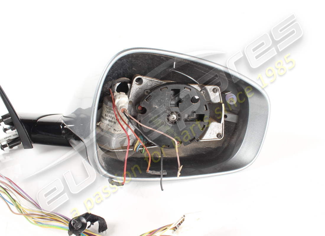 USED FERRARI RH EXTERNAL REAR VIEW MIRROR. PART NUMBER 82200510 (2) used ferrari rh external rear view mirror. part number 82200510 (2)