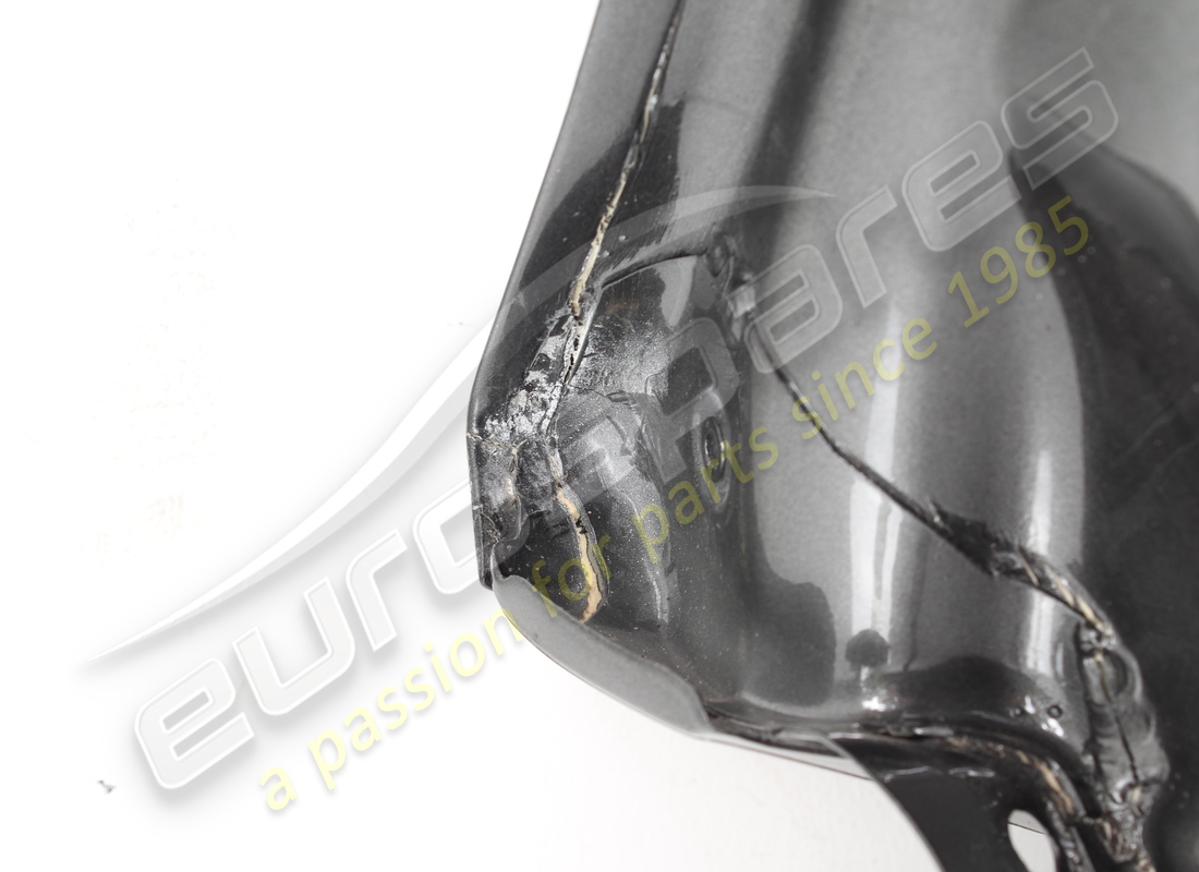 damaged ferrari rear lid. part number 985876497 (6)