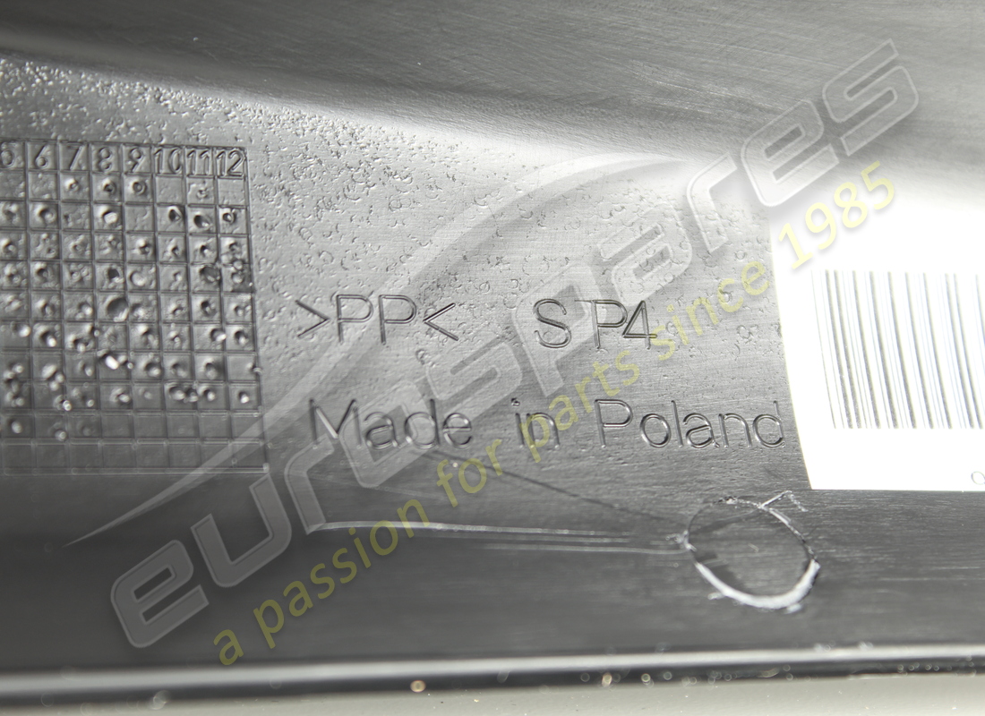 NEW PORSCHE SIDE MEMBER TRIM BLACK. PART NUMBER 992863425B1E0 (4) new porsche side member trim black. part number 992863425b1e0 (4)