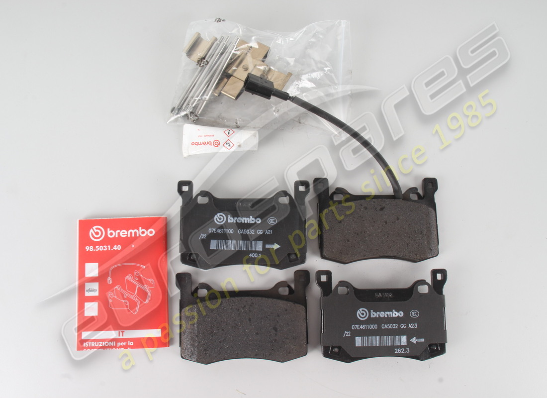 new maserati rear brake pad set. part number 673013305 (1)